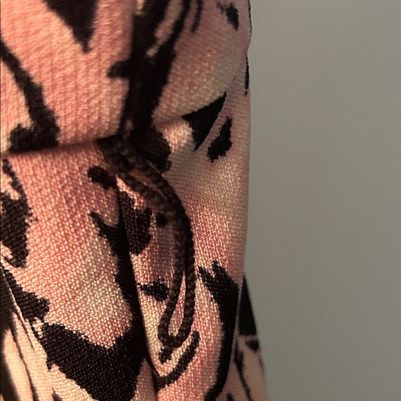 Cottage Core Floral Pink and Black Sleeveless Dress with pockets - Picture 8 of 13